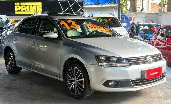 VOLKSWAGEN JETTA 2.0 TSI HIGHLINE 211CV GASOLINA 4P TIPTRONIC